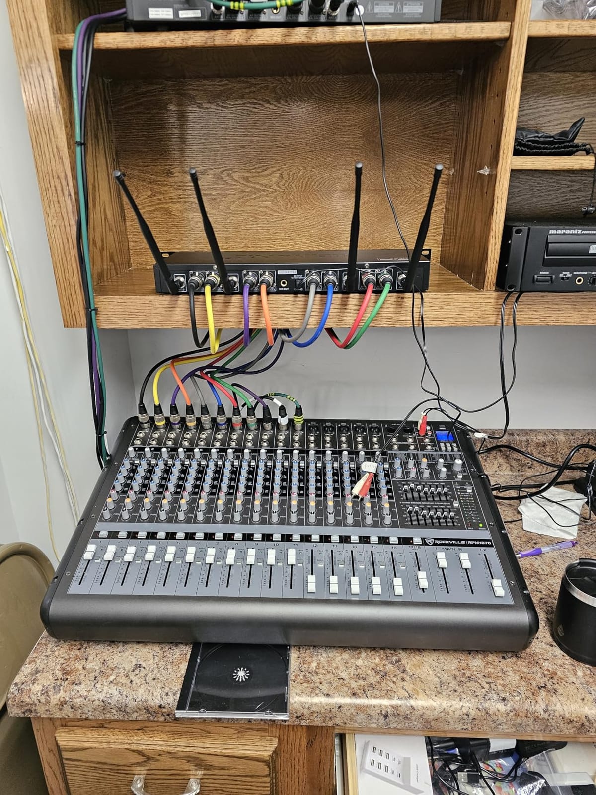Rockville RPM1870 6000W Powered Mixer 18-Channel, USB/Bluetooth, 18 XDR2 Mic Preamps, 24-Bit Effects, Dual 7-Band EQ, for Live Sound and Events customer photo 2