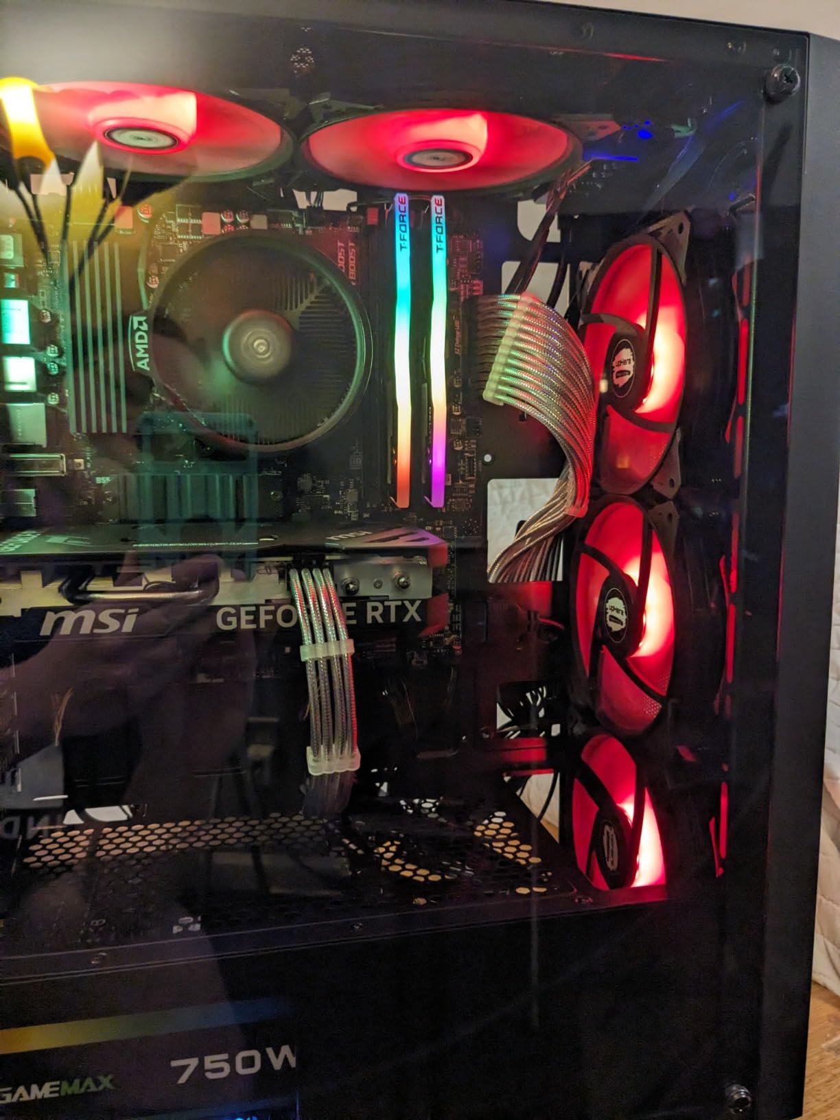 AMD Ryzen 5 5600X 6-core, 12-thread unlocked desktop processor with Wraith Stealth cooler customer photo 2