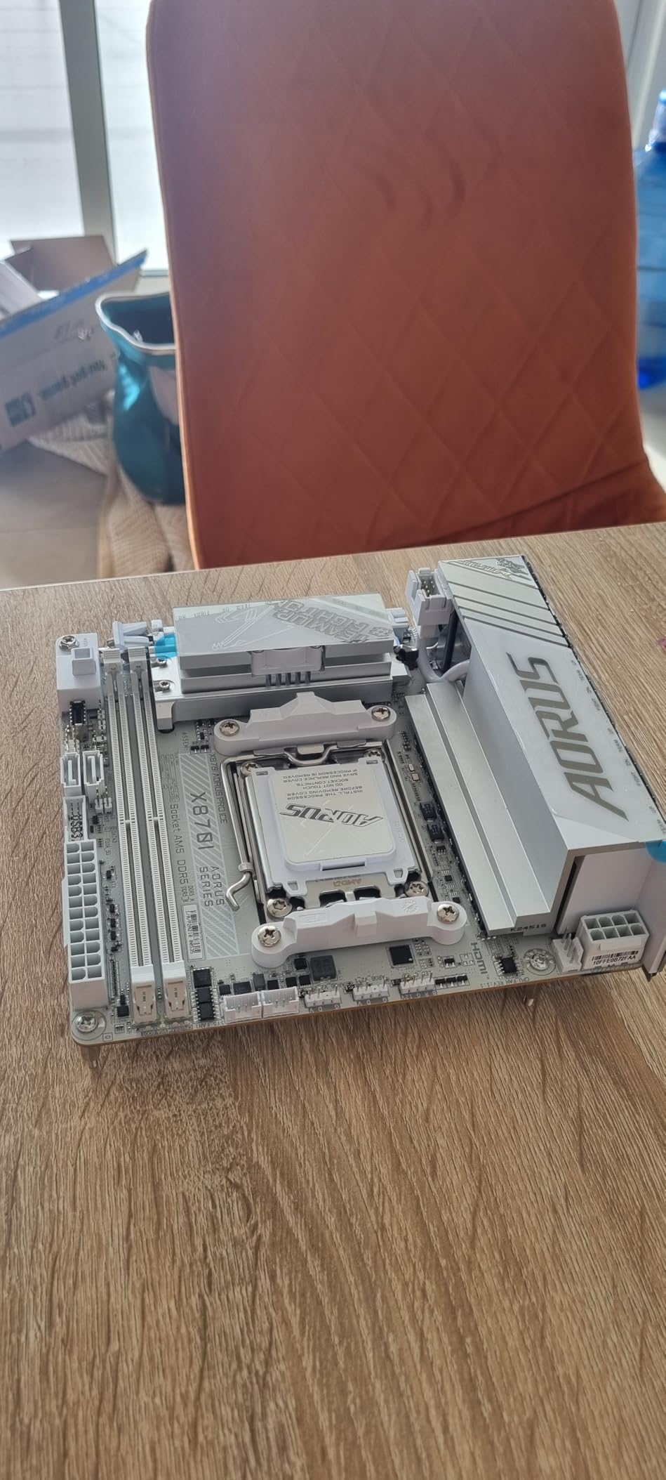 GIGABYTE X870I AORUS PRO ICE AMD AM5 LGA 1718 Motherboard, Mini-ITX, DDR5, 2X M.2, PCIe 5.0, USB-C, WIFI7, 2.5GbE LAN, EZ-Latch, 5-Year Warranty customer photo 2