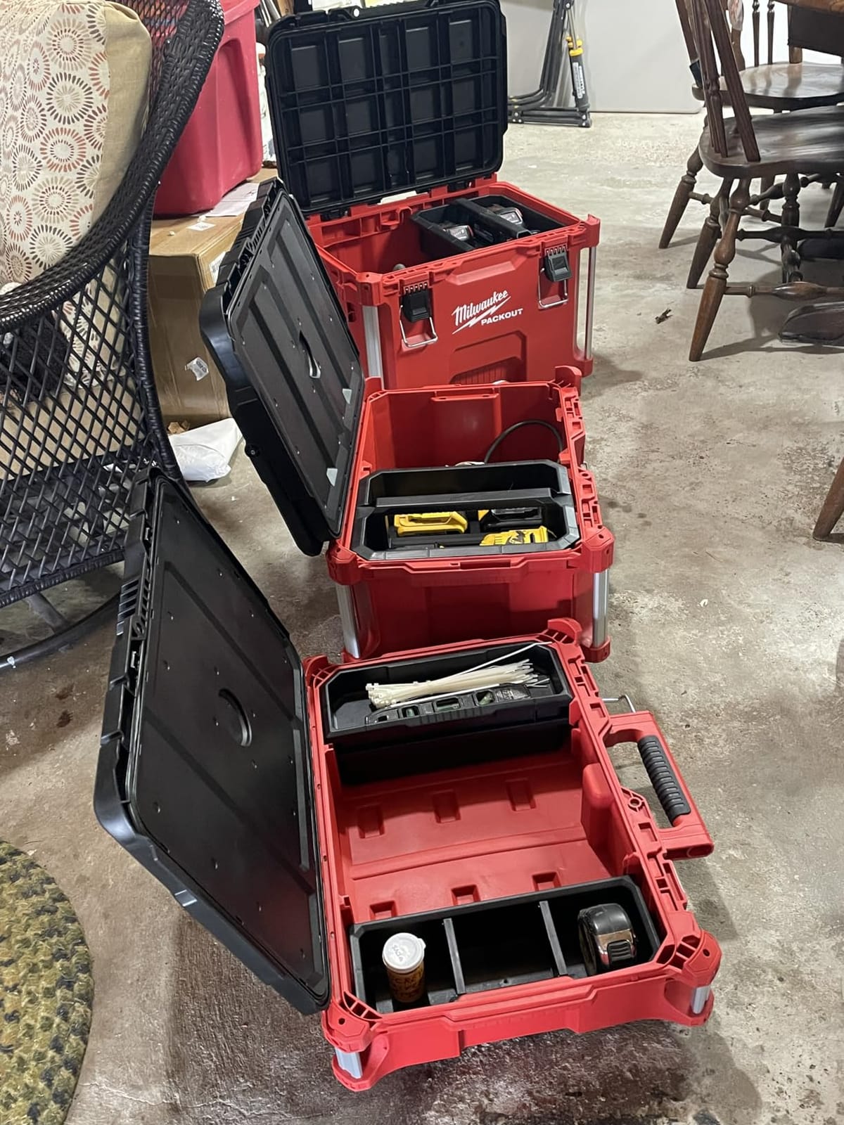 Milwaukee Packout Rolling Modular Stackable Tool Box Storage System, Red customer photo 2