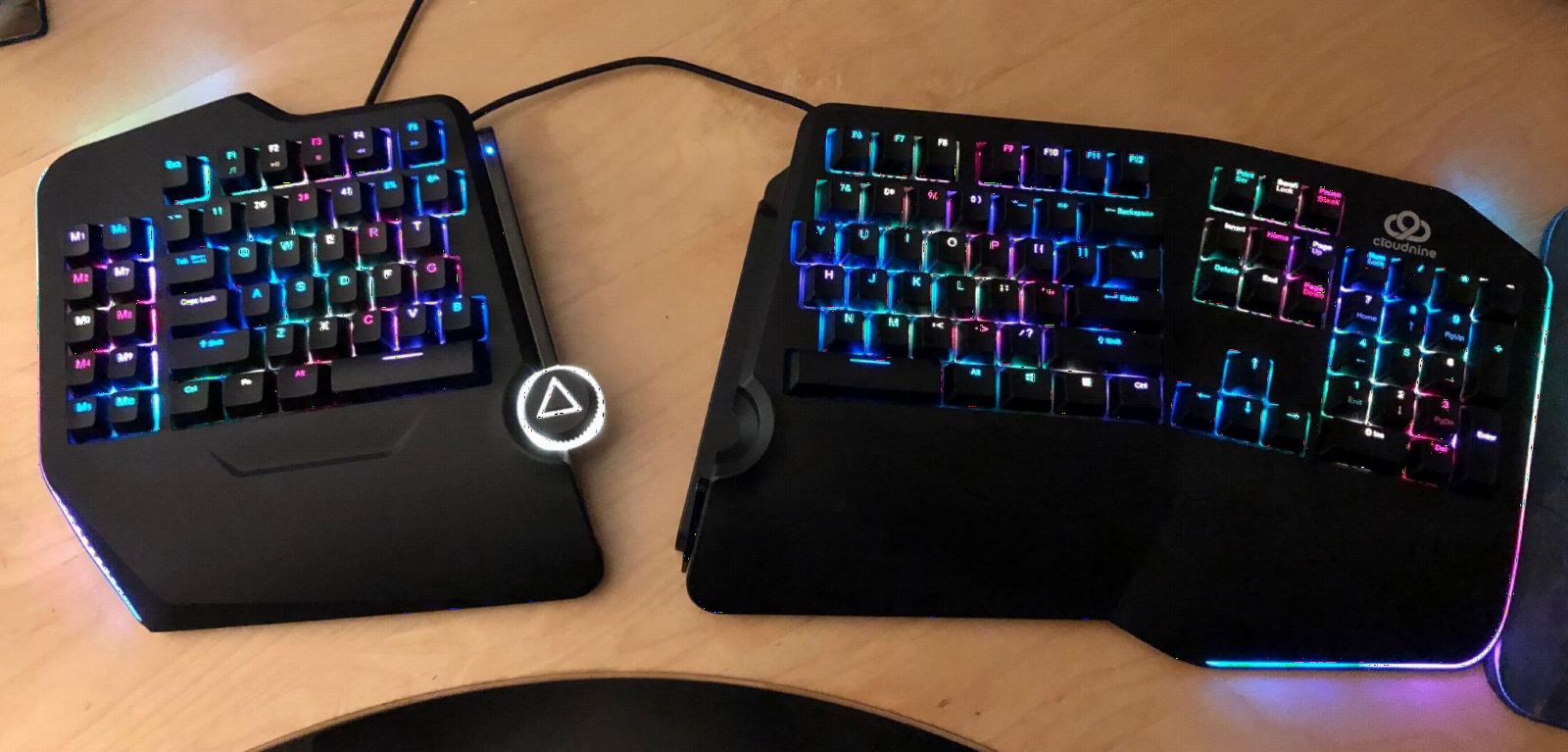 Cloud Nine C989M Ergonomic Mechanical Keyboard for PC - Kailh Tactile Brown Switches - RGB Backlit customer photo 1