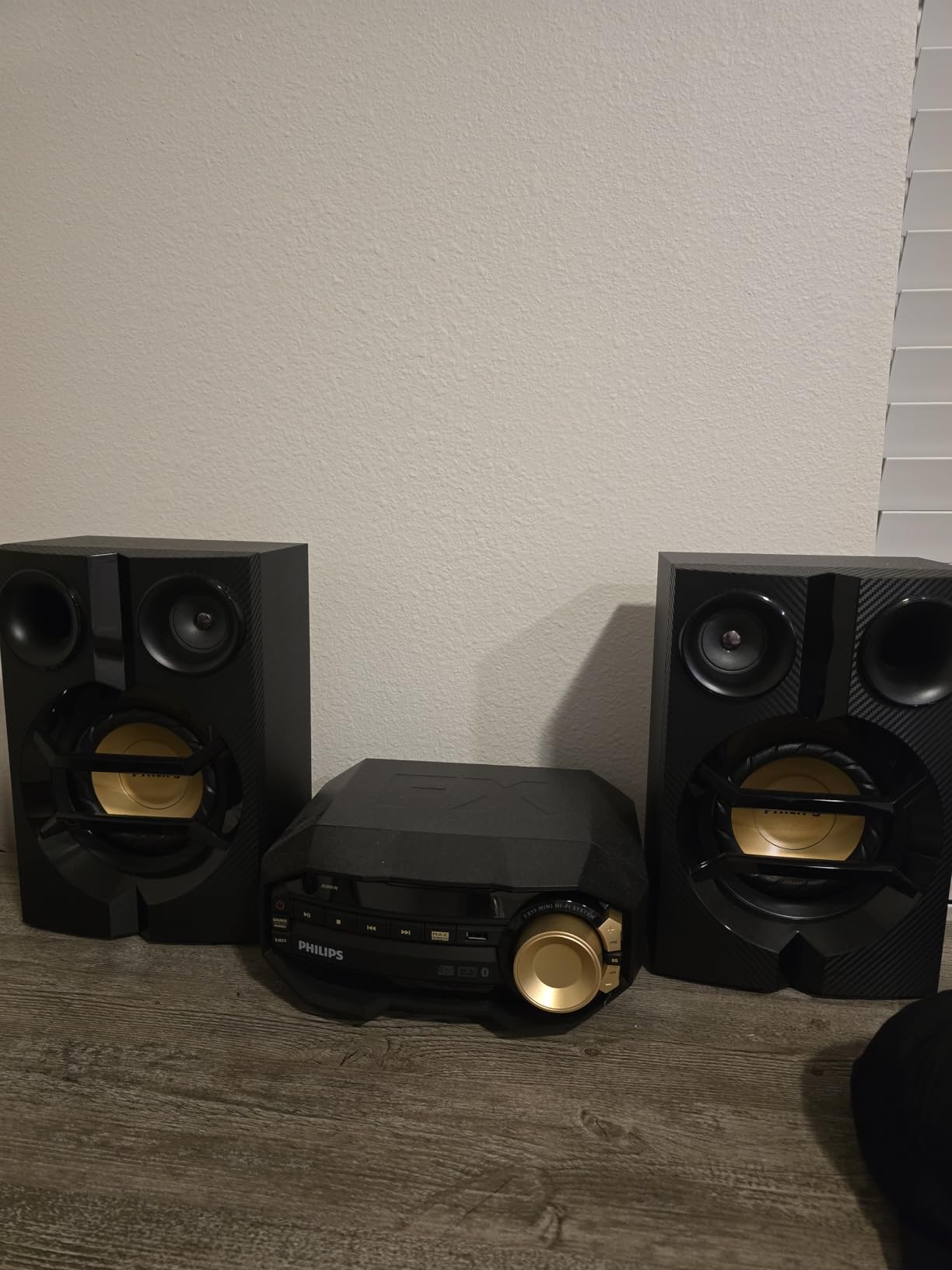 PHILIPS FX10 Bluetooth Stereo System for Home with CD Player, MP3, USB, FM Radio, Bass Reflex Speaker, 230 W, Remote Control Included customer photo 1