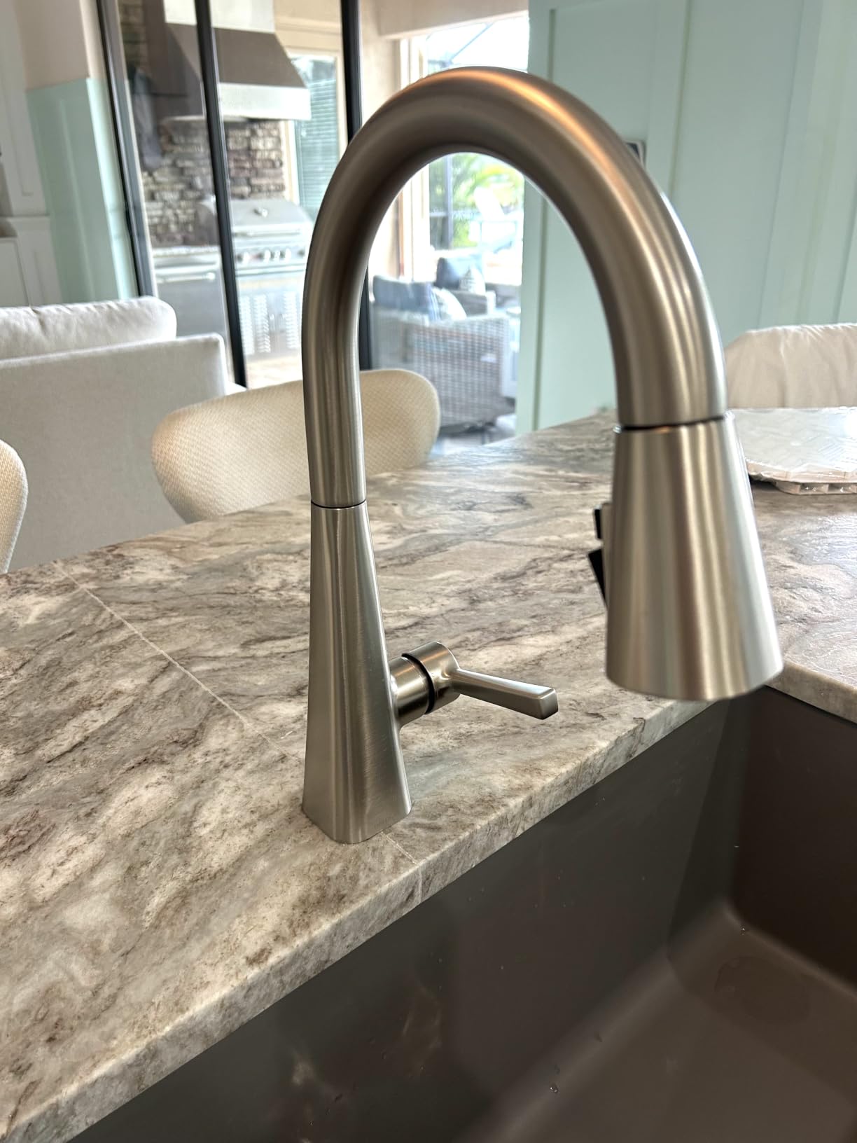 Delta Lenta Brushed Nickel Kitchen Faucet with Pull Down Sprayer, Modern Single Hole Kitchen Sink Faucet, Single Handle, SpotShield Stainless 19802Z-SP-DST customer photo 1