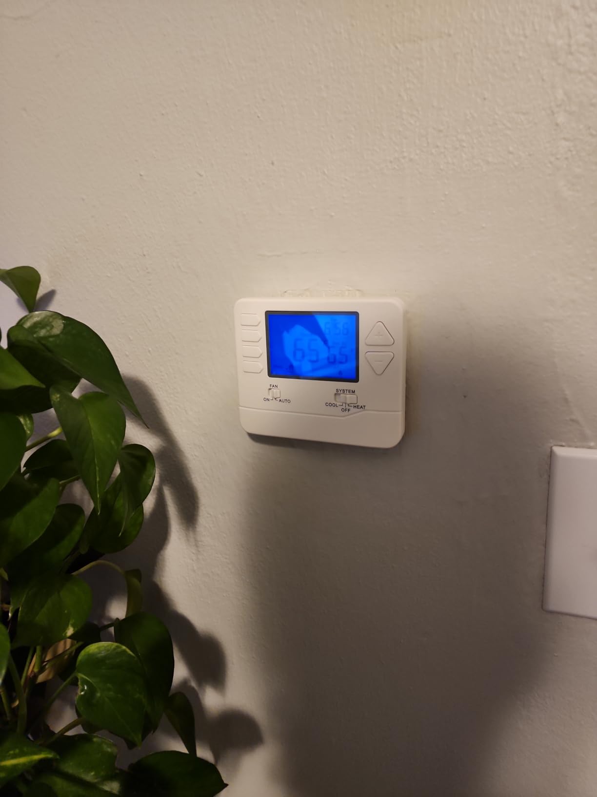 Suuwer 5-1-1 Day Programmable Thermostats for Home 1 Heat/ 1 Cool Conventional Single-Stage Systems customer photo 1
