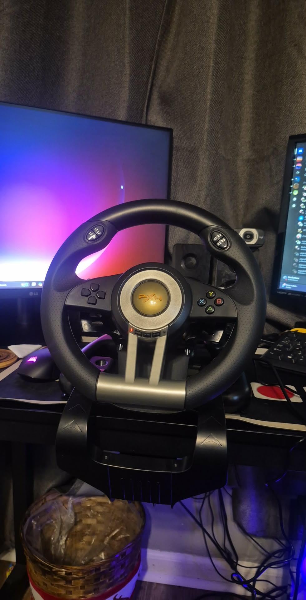 PXN V3II PC Racing Wheel, USB Car Race Sim Game PC Steering Wheel with Pedals for Windows PC/PS3/PS4/Nintendo Switch/Xbox One/Xbox Series X/S customer photo 2