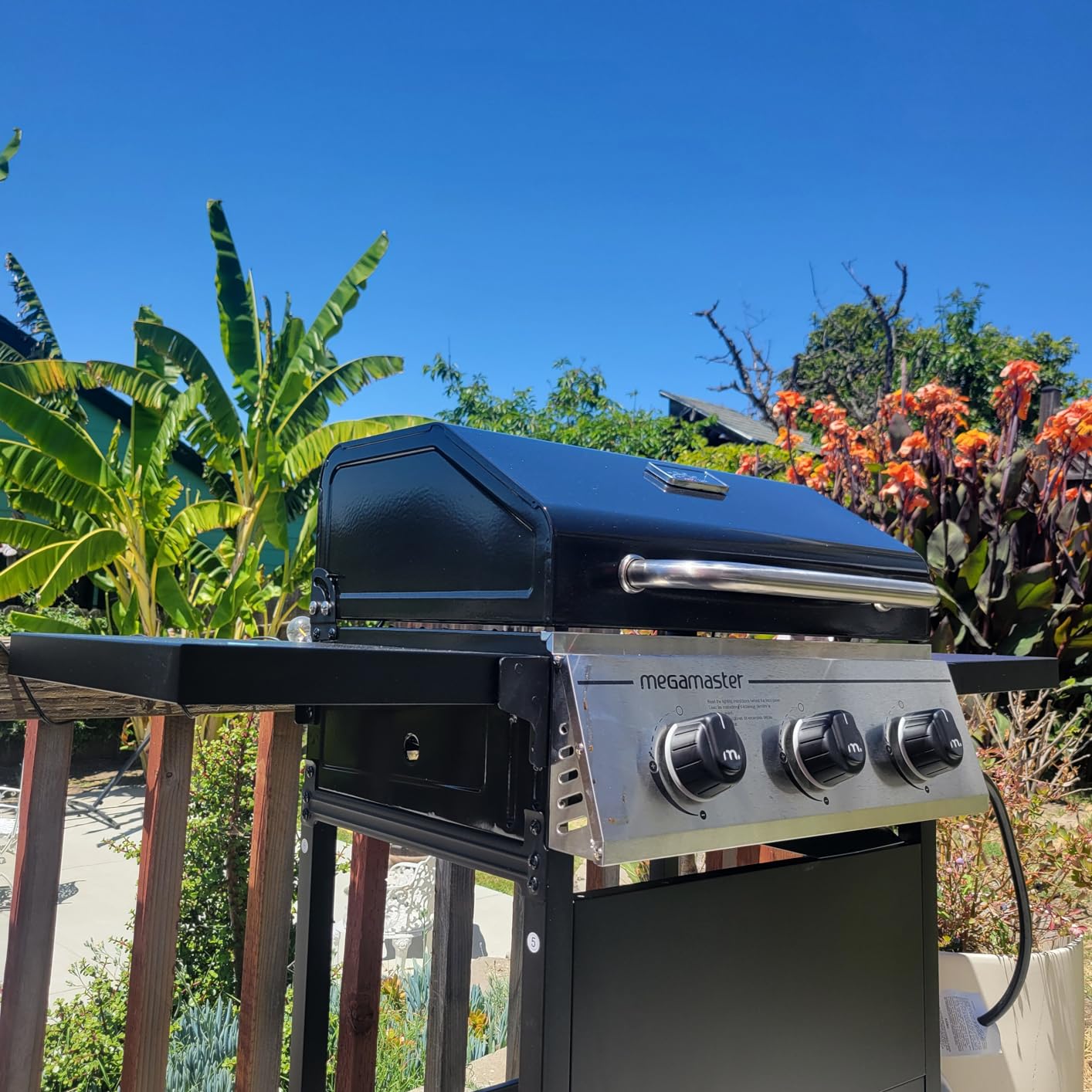 Megamaster Propane 3 Burner Gas Grill, Foldable Shelves with Warming Rack | Offers 30000 BTU, Built-In Thermometer, Push Ignition, 429 Sq In Cooking Space, Stainless Steel Control Panel, for BBQs customer photo 2