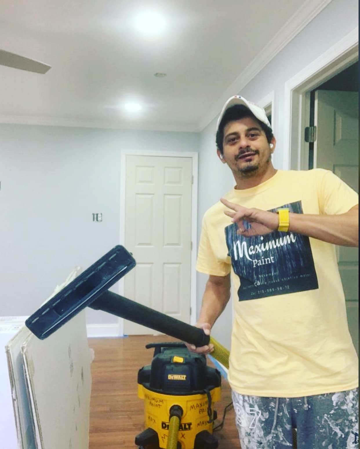 DEWALT 9 Gallon Wet/Dry VAC, Heavy-Duty Shop Vacuum with Attachments, 5 Peak HP, DXV09PA customer photo 2