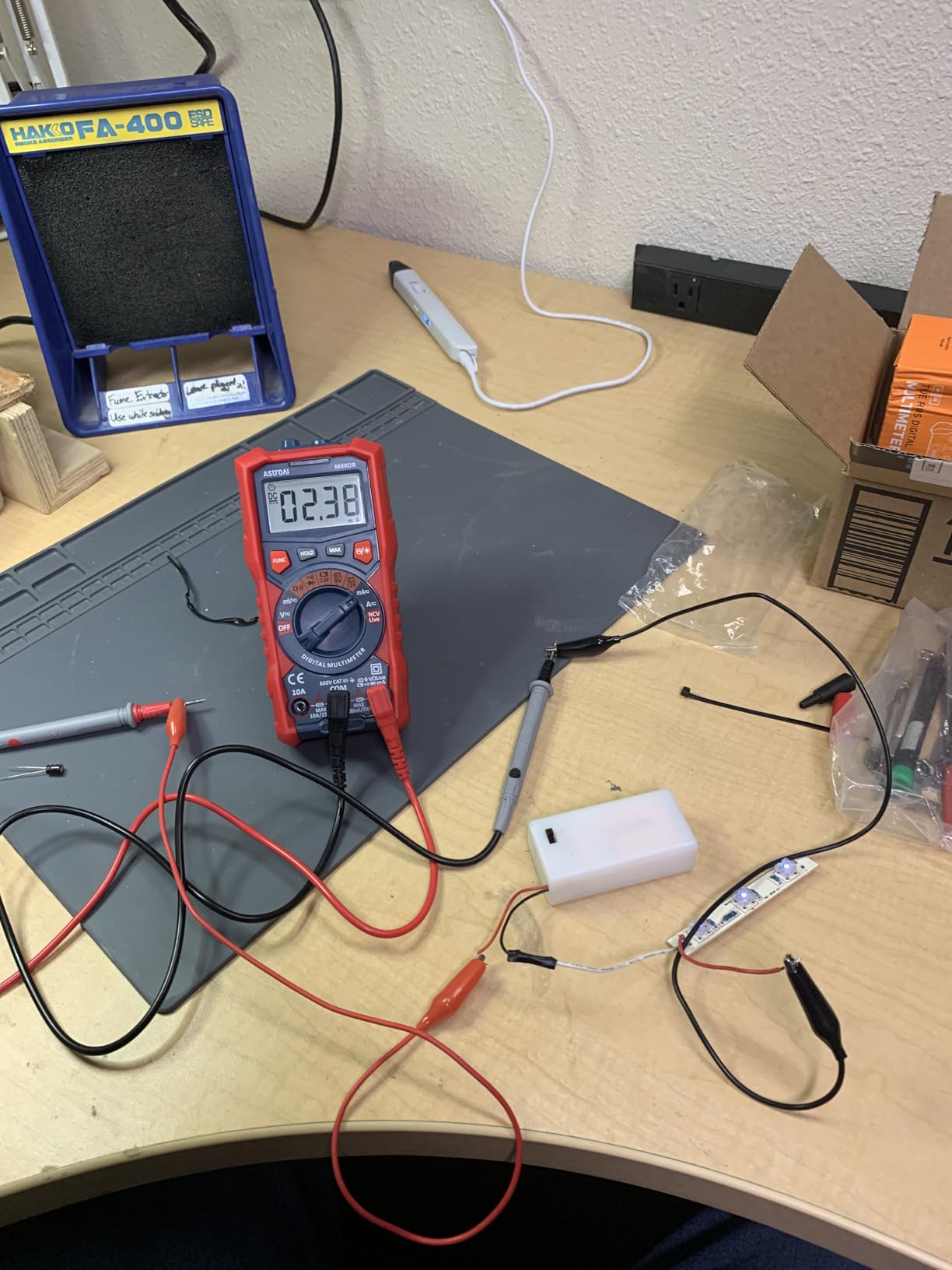 AstroAI Digital Multimeter, TRMS 4000 Counts, Auto-Ranging, Battery Test | 1.5V/9V/12V Battery Testing, Auto & Home Diagnostics, NCV Detection, Capacitance Measurement, CAT III 600V customer photo 2