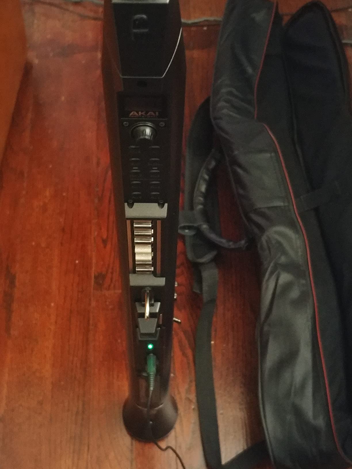 Akai Professional EWI Solo Electronic Wind Instrument | USB MIDI, Wireless Connection, Built-In Speaker, Rechargeable Battery, 200 Sounds customer photo 1