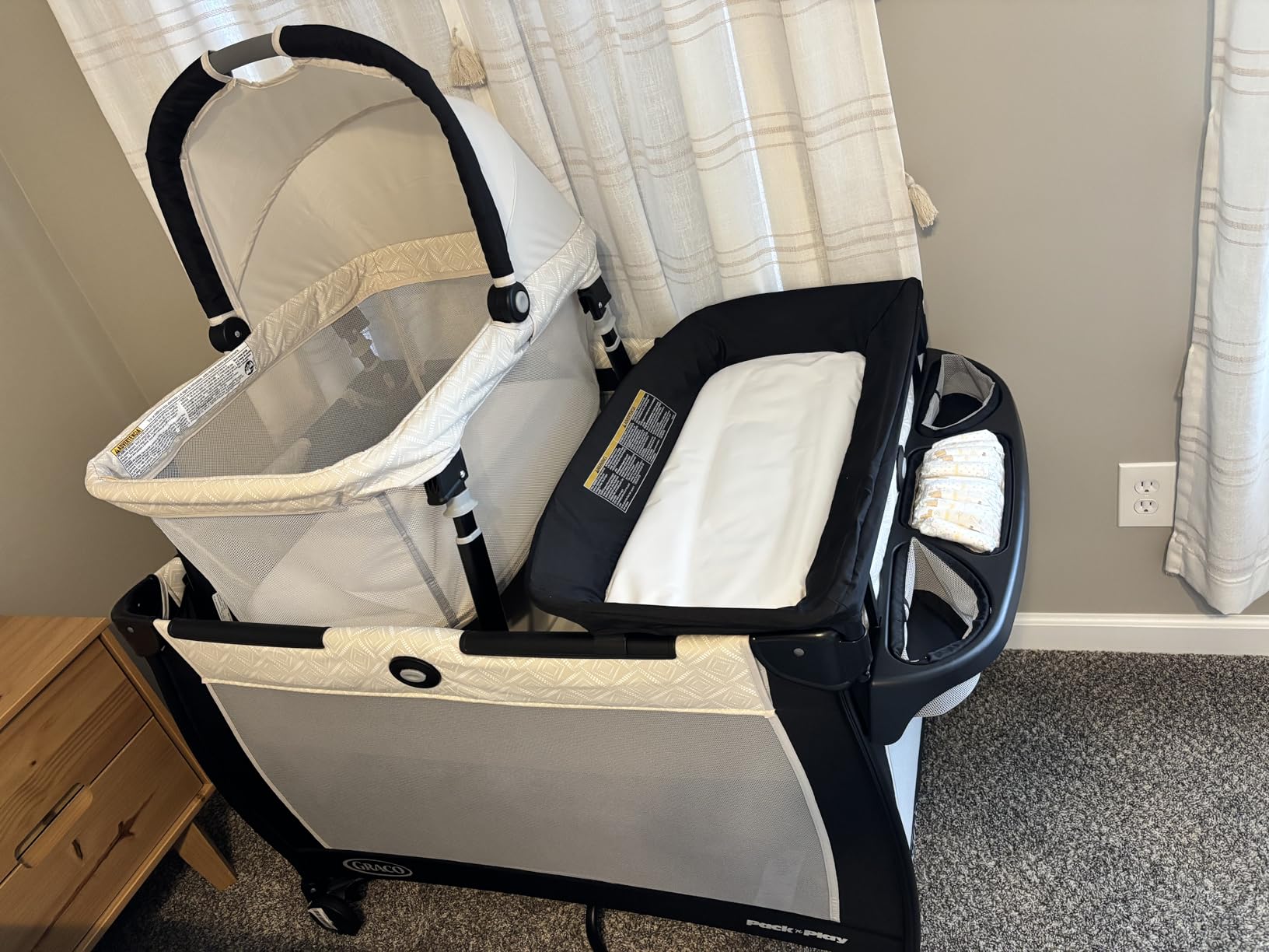 Graco Pack 'n Play Close2Baby Bassinet Playard with Portable Bassinet Diaper Changer, Derby customer photo 2