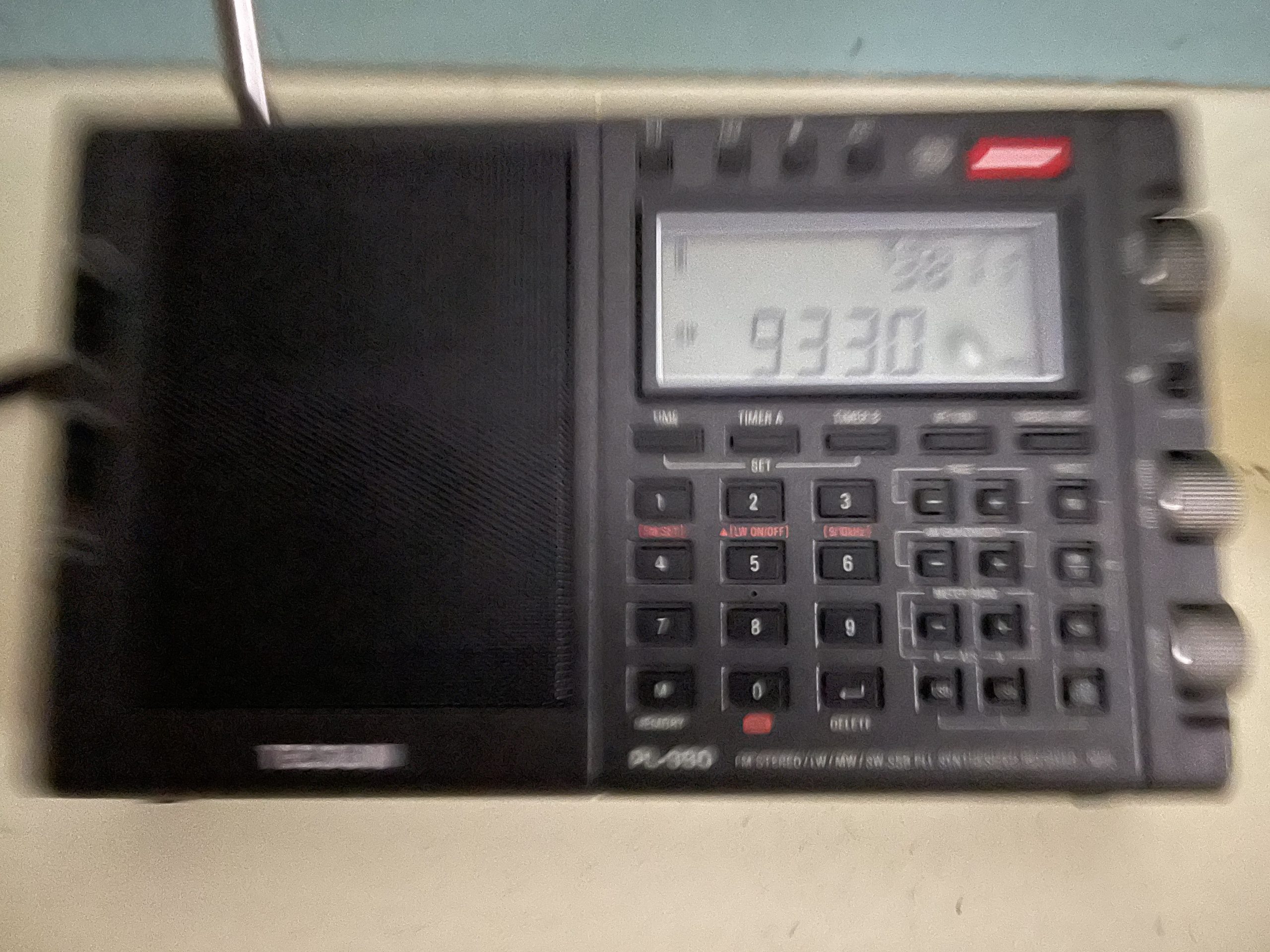Tecsun PL990 Digital Worldband AM/FM Shortwave Longwave Radio with Single Side Band Reception & MP3 Player, Matte Black customer photo 1