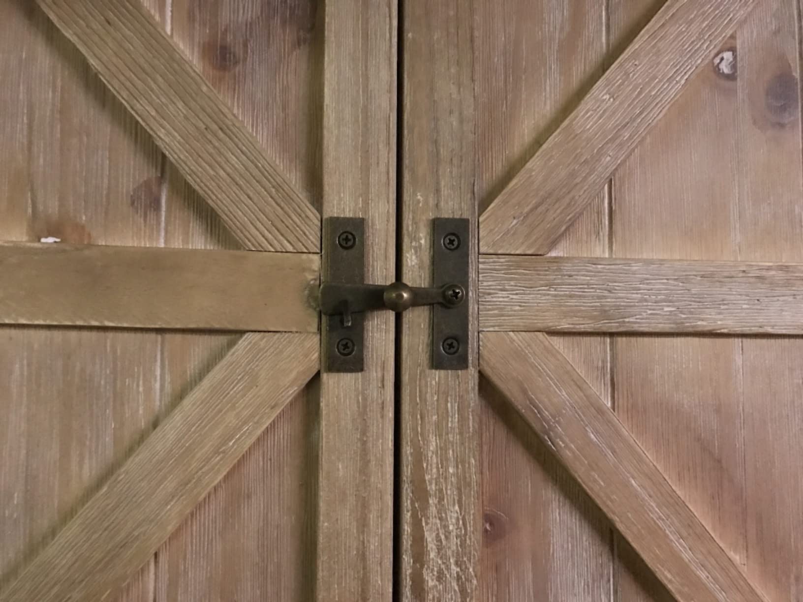 American Legend Barnwood Dartboard Cabinet with Wheat Finished Barn Style Doors - Dartboard Not Included customer photo 2