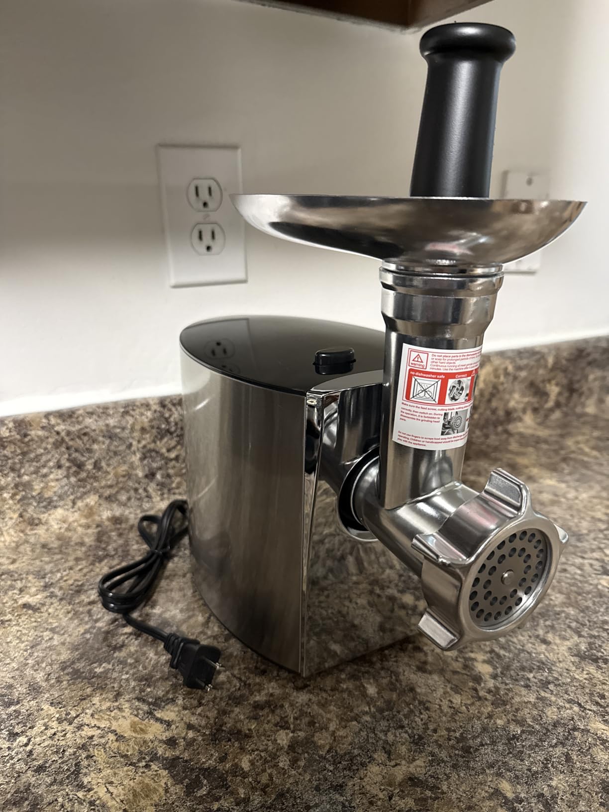 CHEFFANO Meat Grinder, 2800W Max Meat Grinder Electric, ETL Approved Heavy Duty Meat Mincer Machine with 2 Blades, 3 Plates, Sausage Stuffer Tubes & Kubbe Kit for Home Kitchen Use customer photo 1
