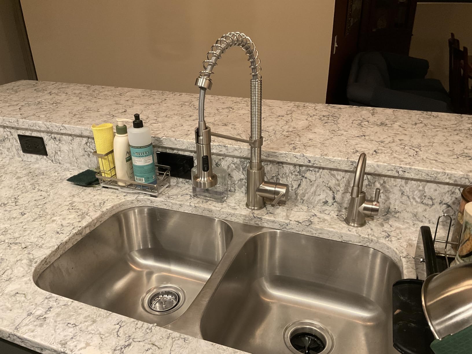 KRAUS Britt 2nd Gen Commercial Style Pull-Down Single Handle Kitchen Faucet KPF-1691SFS customer photo 2