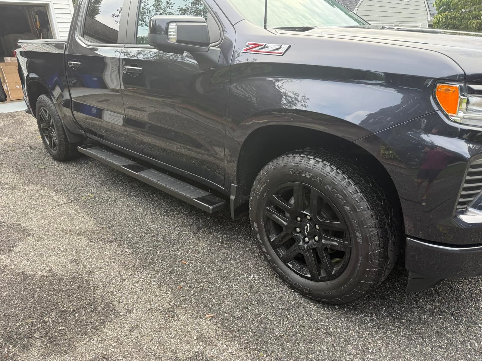 COMNOVA 6 Inches Running Boards & Steps Step Bars Compatible with 2019-2026 Chevy Silverado 1500, 2020-2026 Silverado/Sierra 2500HD 3500HD Crew Cab customer photo 1