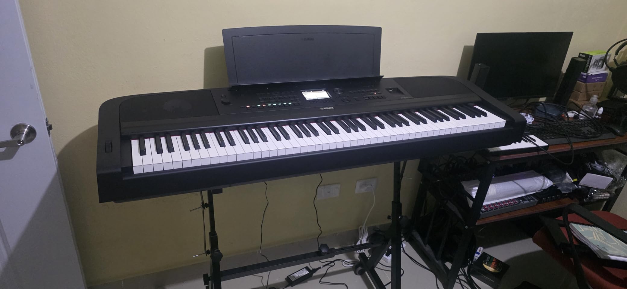 Yamaha DGX-670B 88-Key Weighted Digital Piano, Black | Sustain Foot Switch Included, Music Rest Included, Furniture Stand Sold Separately customer photo 2