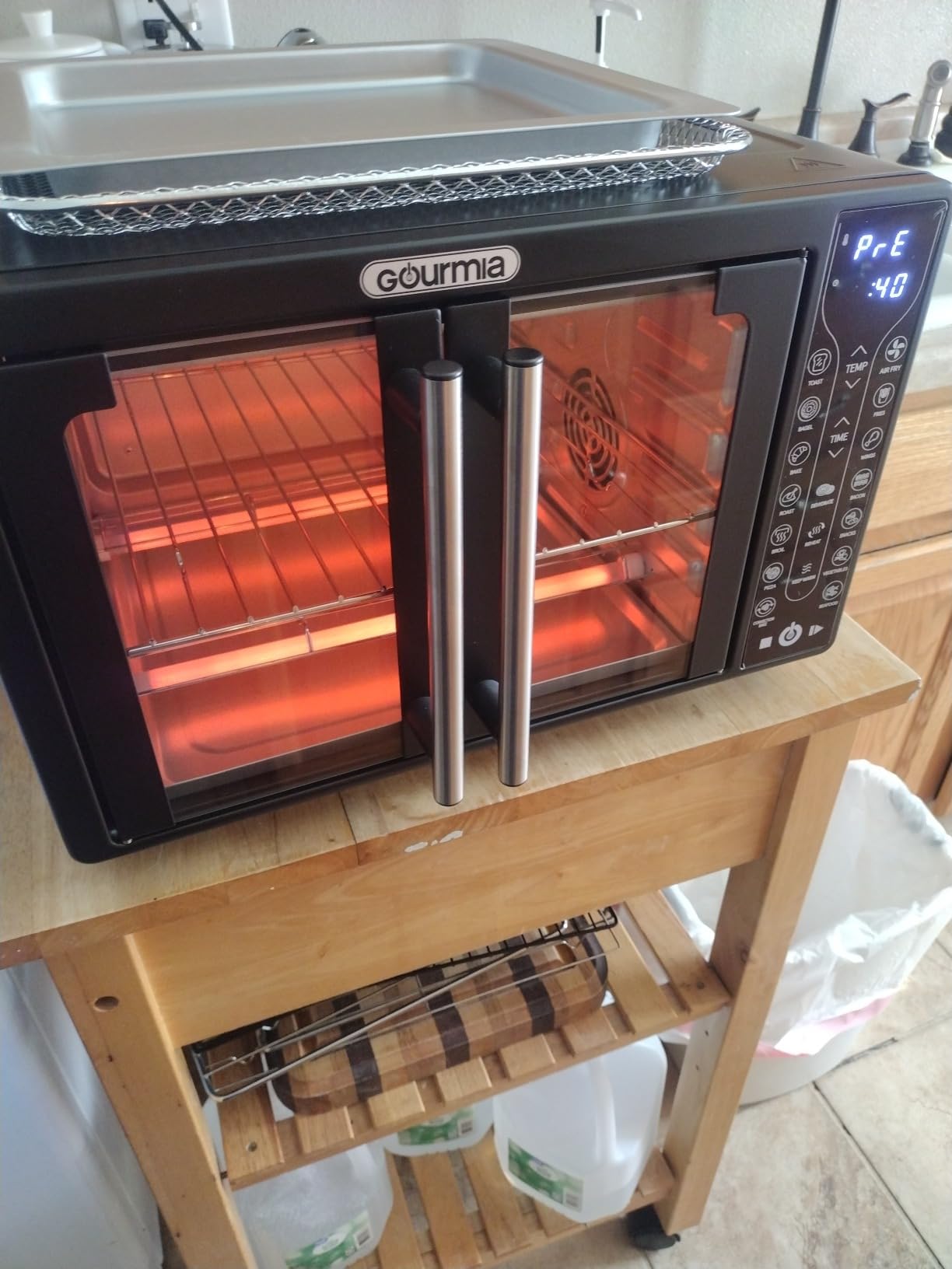Gourmia French Door Air Fryer Toaster Oven, 6-Slice Capacity, FryForce 360°, Black customer photo 1
