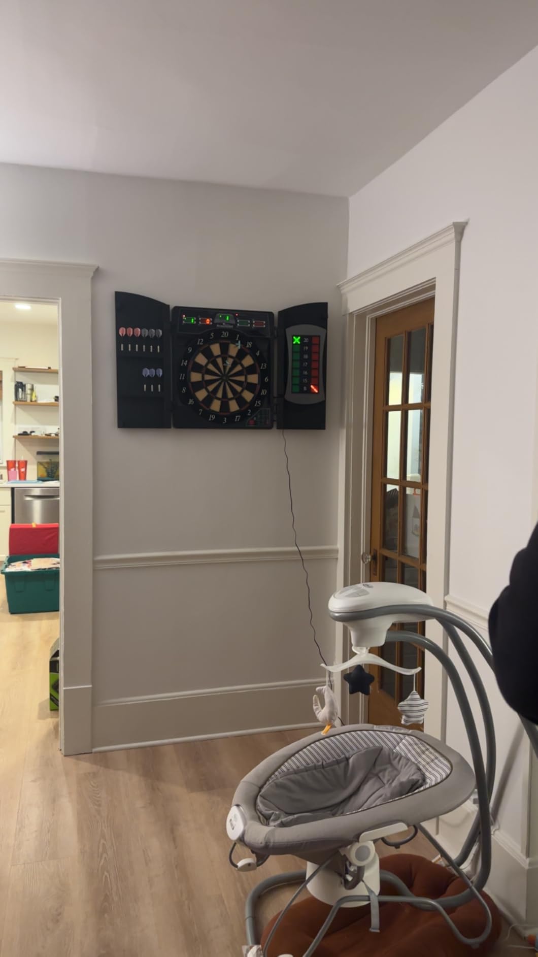Arachnid Cricket Maxx 4.0 Electronic Dartboard Set, Black customer photo 2