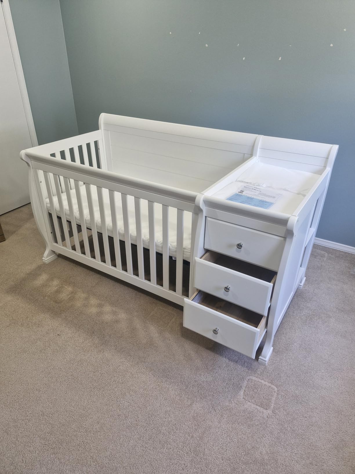 DaVinci Kalani 4-in-1 Convertible Crib and Changer Combo in White | GREENGUARD Gold Certified, Converts to Toddler Bed, Daybed & Full-Size Bed, 4 Adjustable Mattress Heights, Easy to Assemble customer photo 2