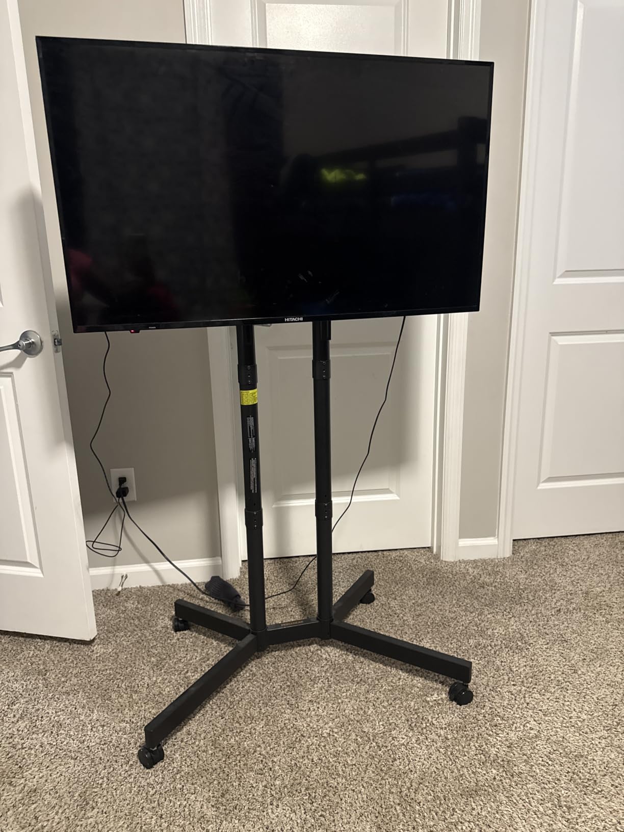 Perlegear Rolling TV Stand, Mobile TV Stand on Wheels for 32-85 Inch Screens up to 132 lbs, Height Adjustable Mobile TV Cart with Metal Shelf, Rolling TV Cart with Lockable Wheels Max VESA 600x400mm customer photo 2