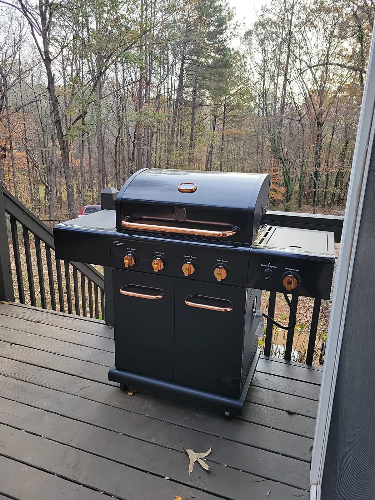 Kenmore 4-Burner BBQ Gas Grill with Searing Side Burner, Propane Grill, 52,000 BTUs, Warming Rack, Electronic Ignition & Cast Iron Cooking Grates, Black/Copper customer photo 1