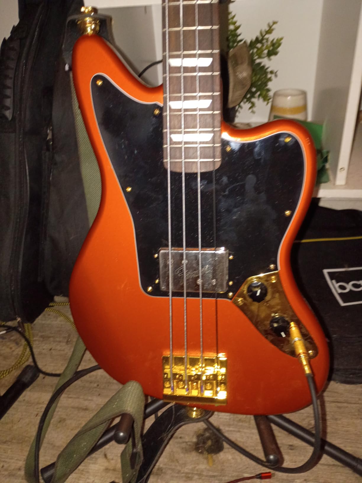 Squier Affinity Series Jaguar Bass, Black, Maple Fingerboard - Short Scale 30-inch customer photo 1