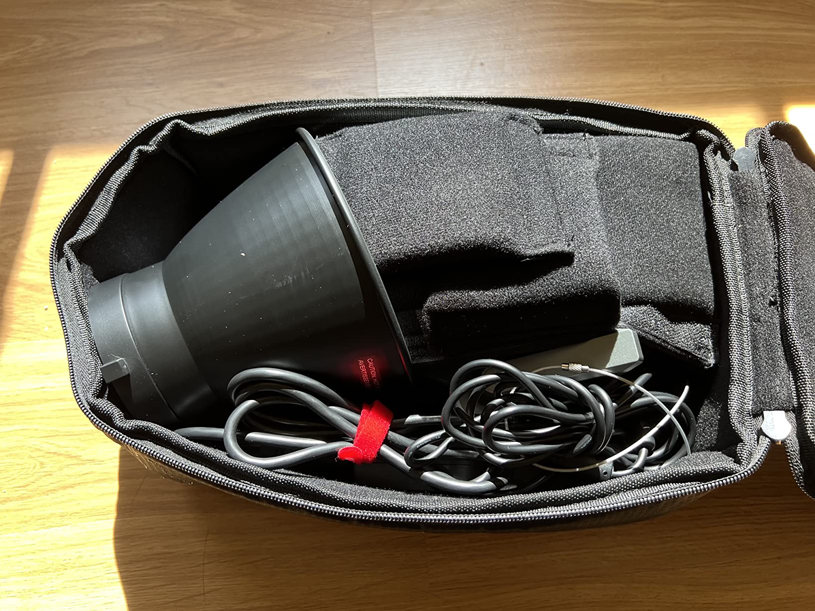 Roomy Camera Protective Bag Insert Waterproof Lens Pouch Shockproof DSLR SLR Carrying Case with Thicken Partition Padded Liner for Sony Canon Nikon Camera Flash Light & Accessories customer photo 2
