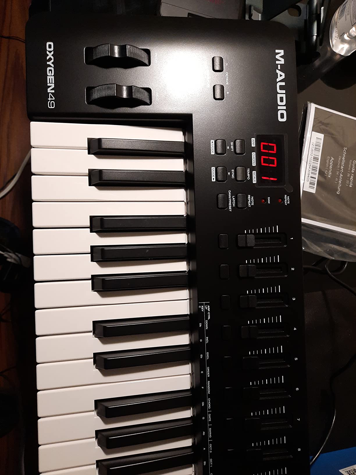 M-AUDIO Oxygen 61 MKV USB MIDI Keyboard Controller | 61 Velocity-Sensitive Keys, 8 Beat Pads, 8 Knobs, 9 Faders, and Bundled DAW Recording Software, for Music Production customer photo 1