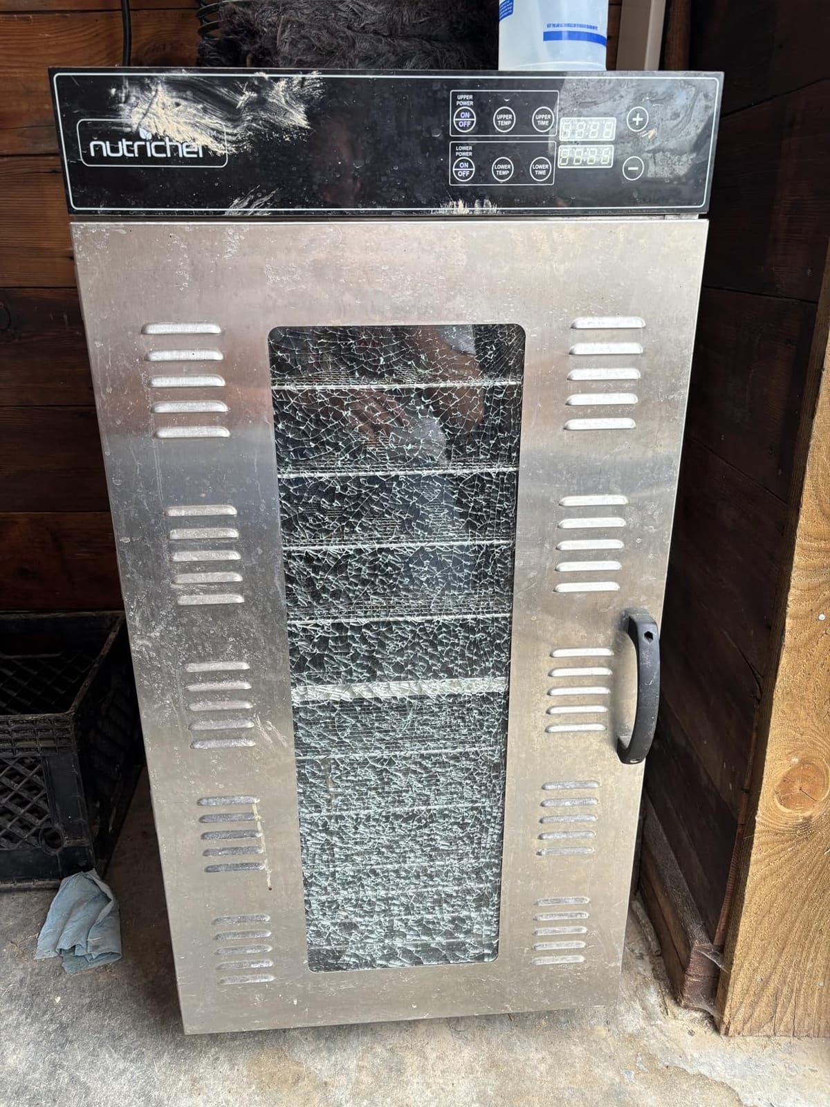 NutriChef Commercial Dehydrator Machine 2000-Watts Electric Food Dehydrator - Extra Large 20 Stainless Steel Trays, Digital Control 167°F Dryer for Jerky, Meat, Dog Treats, Herbs, and Fruit customer photo 1