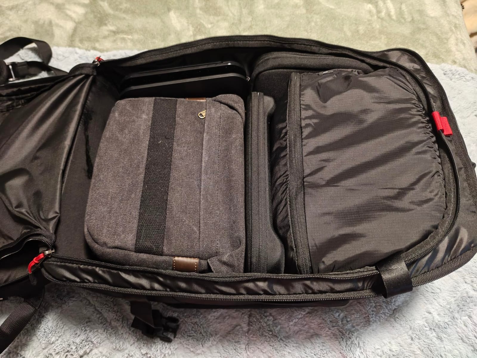 tomtoc Travel Backpack 40L, TSA Carry On Bag Flight Approved, PFAS Free | Carry on Luggage Backpack for Men Women, Water-resistant Business Airplanes Rucksack for Travel Essential Fit 17.3 Inch Laptop customer photo 1