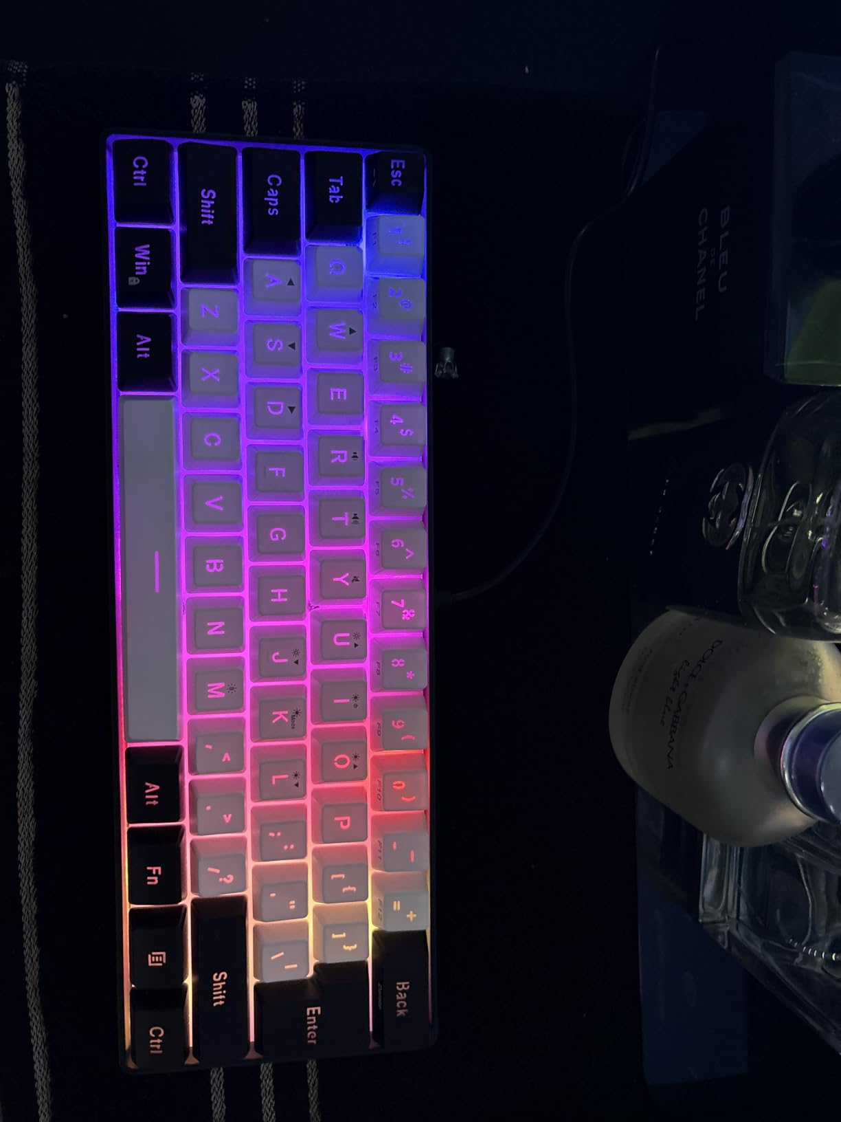 Snpurdiri 60% Wired Gaming Keyboard, 61 Keys RGB (Black-White), Backlit Ultra-Compact Small Gaming Keyboard, for PC/Mac Gamer, Typist, Travel customer photo 1