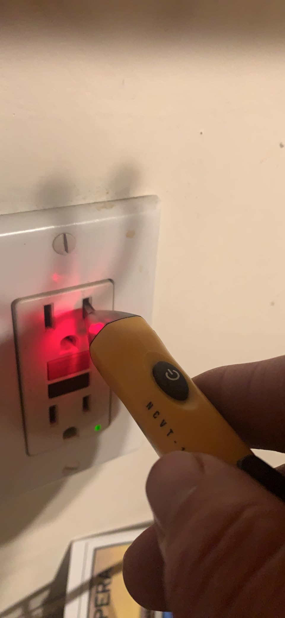 Klein Tools NCVT1P Voltage Tester, Non-Contact Low Voltage Tester Pen, 50V to 1000V AC, Audible and Flashing LED Alarms, Pocket Clip customer photo 2