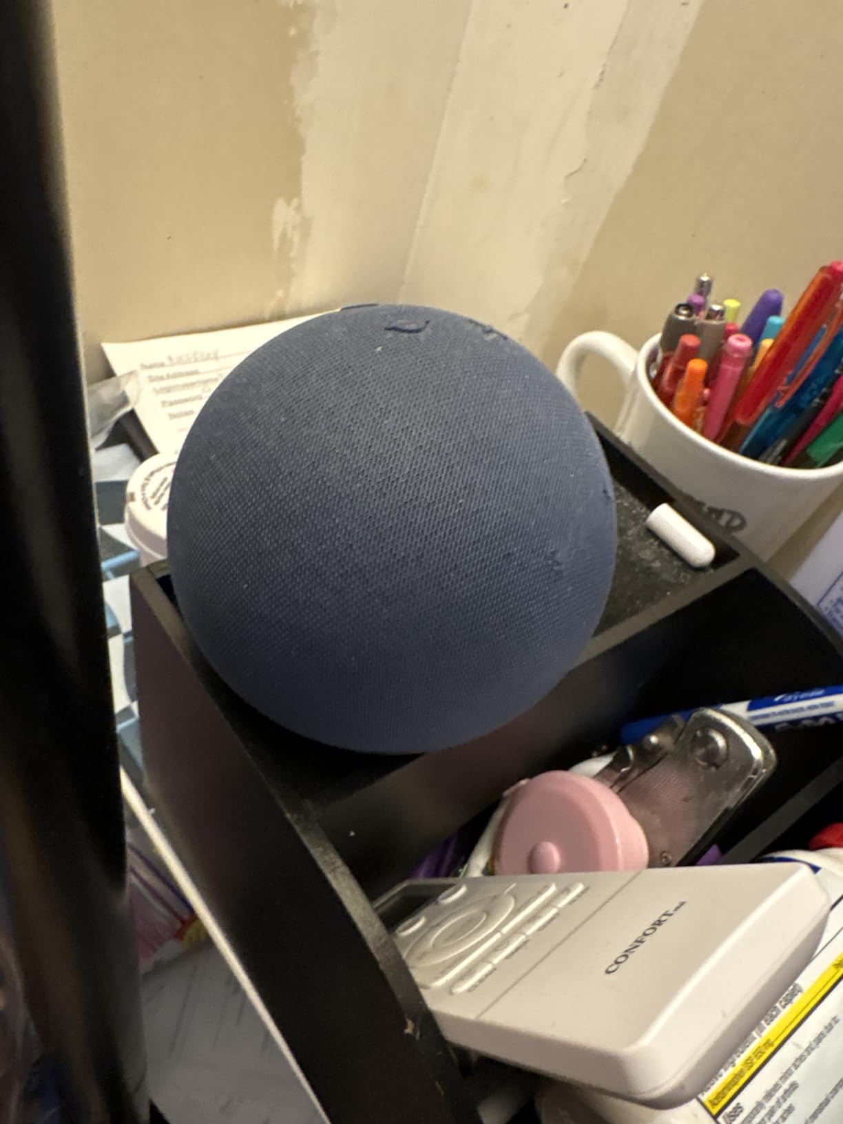 Echo Dot (newest model) - Vibrant sounding speaker, Designed for Alexa+, Great for bedrooms, dining rooms and offices, Charcoal customer photo 1