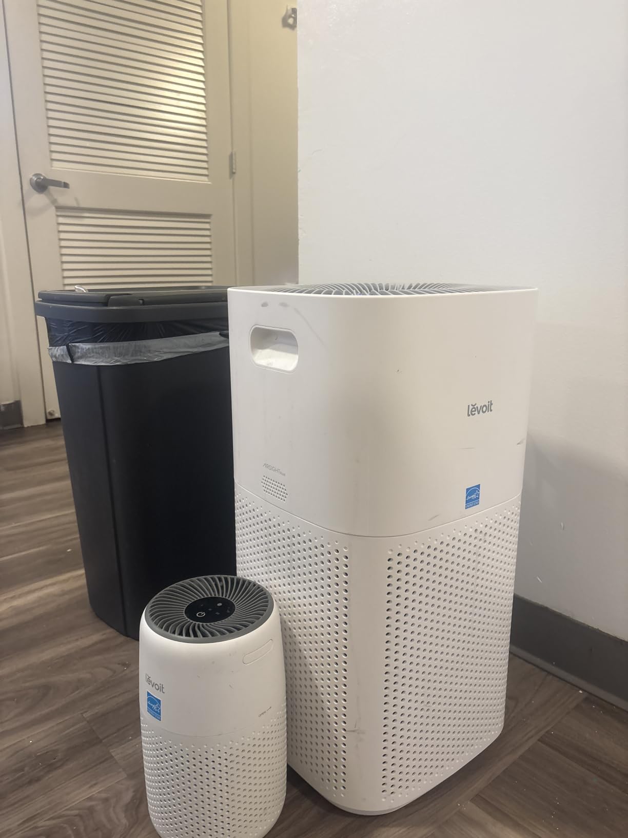 Levoit Air Purifiers for Home Large Room Up to 2933 Ft² With HEPA Sleep Mode, AHAM VERIFIDE, Smart WIFI, PM2.5 Monitor, 3-in-1 Filter For Smoke, Pet Allergies, Dust, Alexa Control, Core 600S-P, White customer photo 1