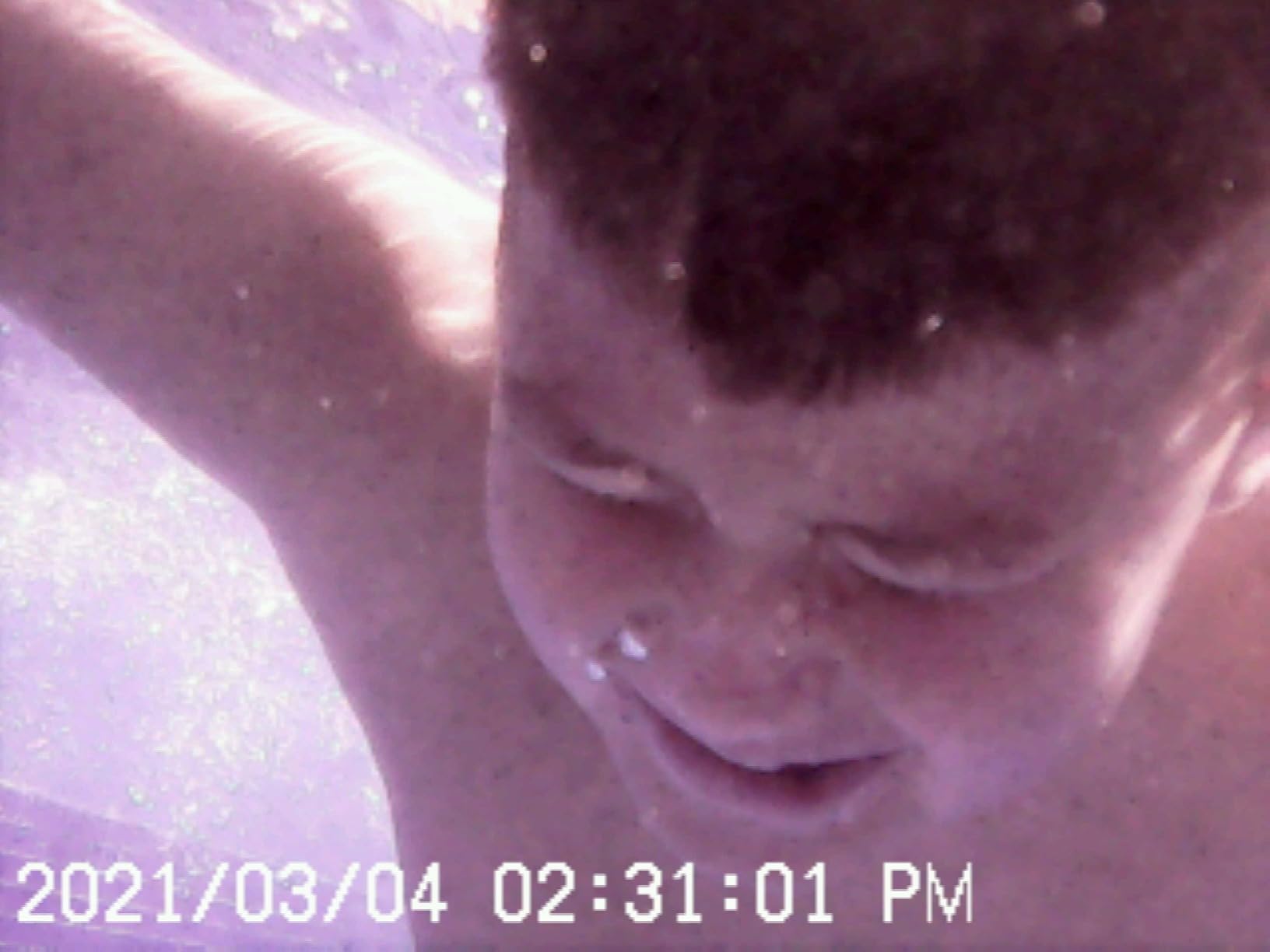 GKTZ Kids Underwater Action Camera, 99FT Waterproof, 1080P Video and 20MP Photos with 32GB Card customer photo 2