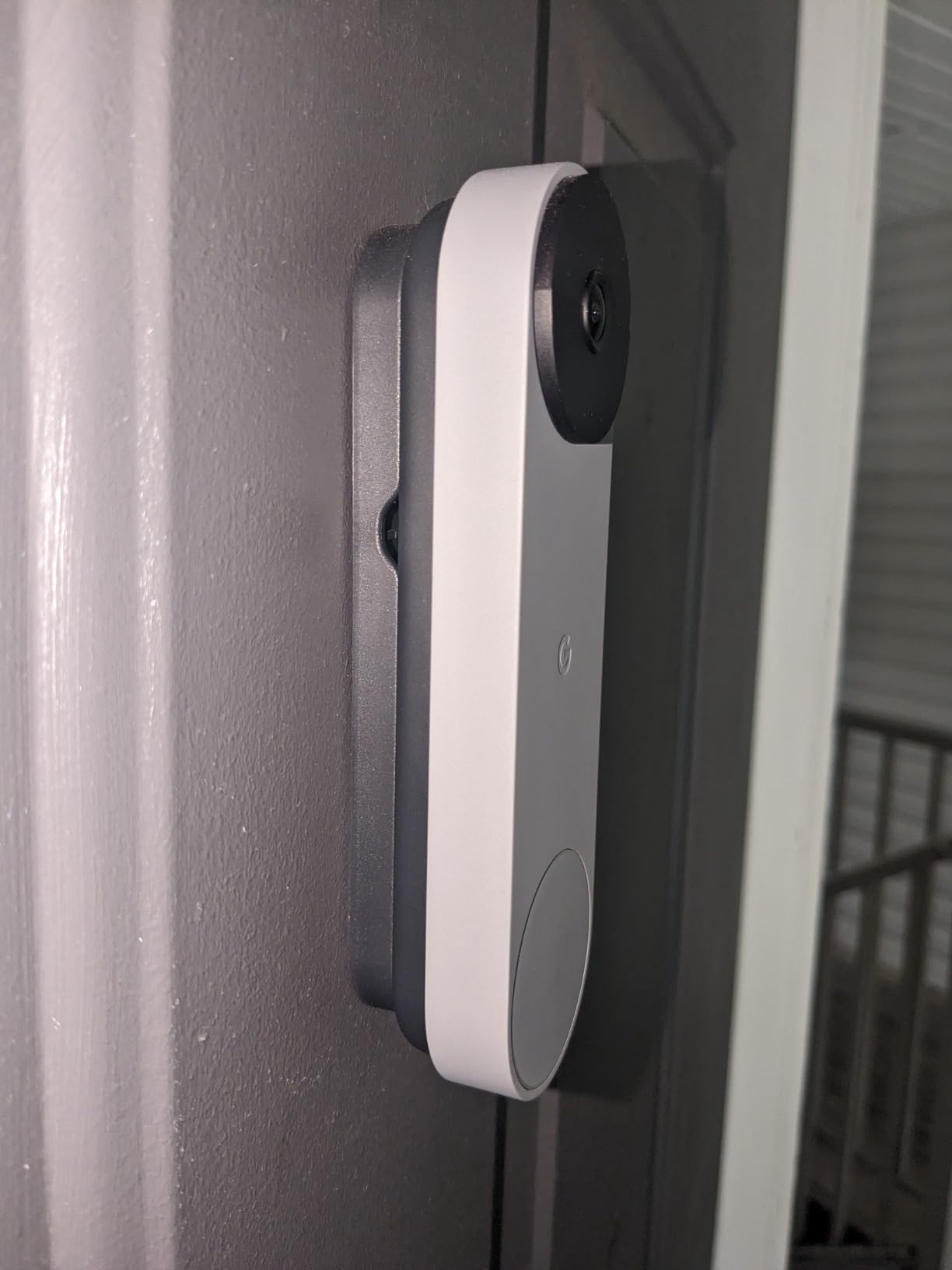 Google Nest Doorbell (Battery) - Ash | 6x digital zoom video doorbell, HD, 24/7 live view, Night vision, HDR, works with Google Home & Gemini customer photo 1