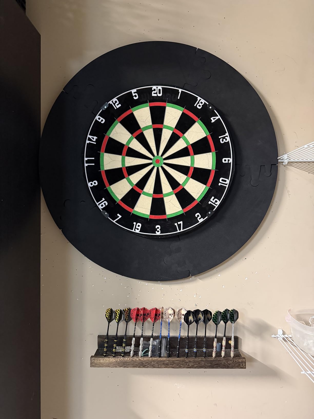 WINMAU Professional Bristle Dartboard - PDC Tournament Board with Official Tournament Specifications - Blade 6 Triple Core customer photo 2
