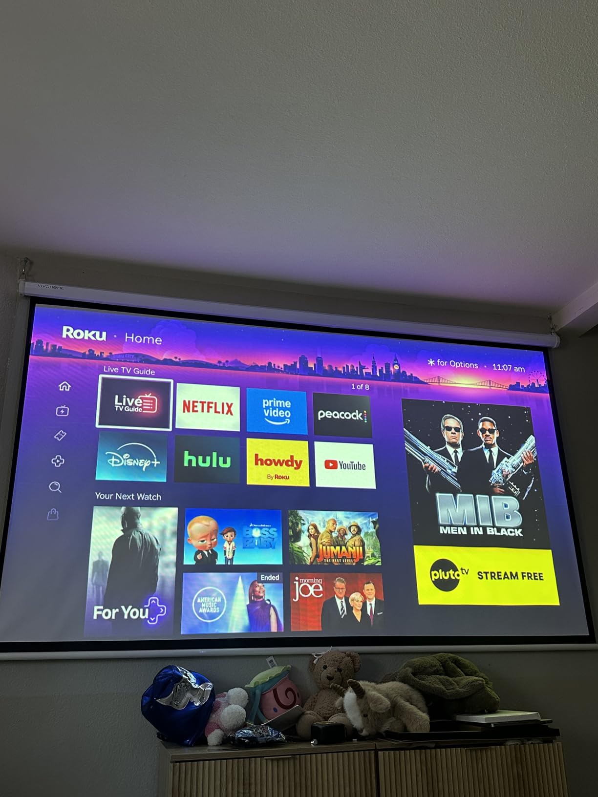 VIVOHOME 120 Inch 1:1 Pull Down Projector Screen, Black | Manual Retractable 4K Projection Screen for Home Theater, Roll Up ALR Movie Screen for Ceiling and Wall Mount customer photo 1