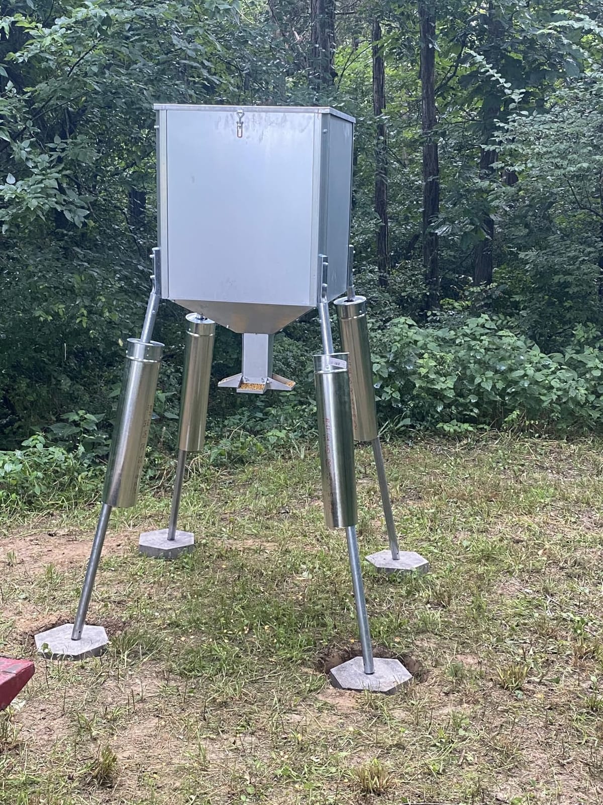 HECASA Steel 450LB Capacity Big Game Gravity Deer Feeder Galvanized Hunting w/o Foot Kit customer photo 2