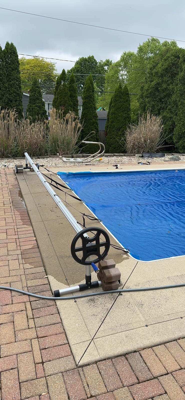 18FT Pool Cover Reel Set for Inground Pools, Fits 6-18 ft Wide Pool | Adjustable In-Ground, Easy-Crank Handle, Rust-Resistant Tube, Aluminum customer photo 1