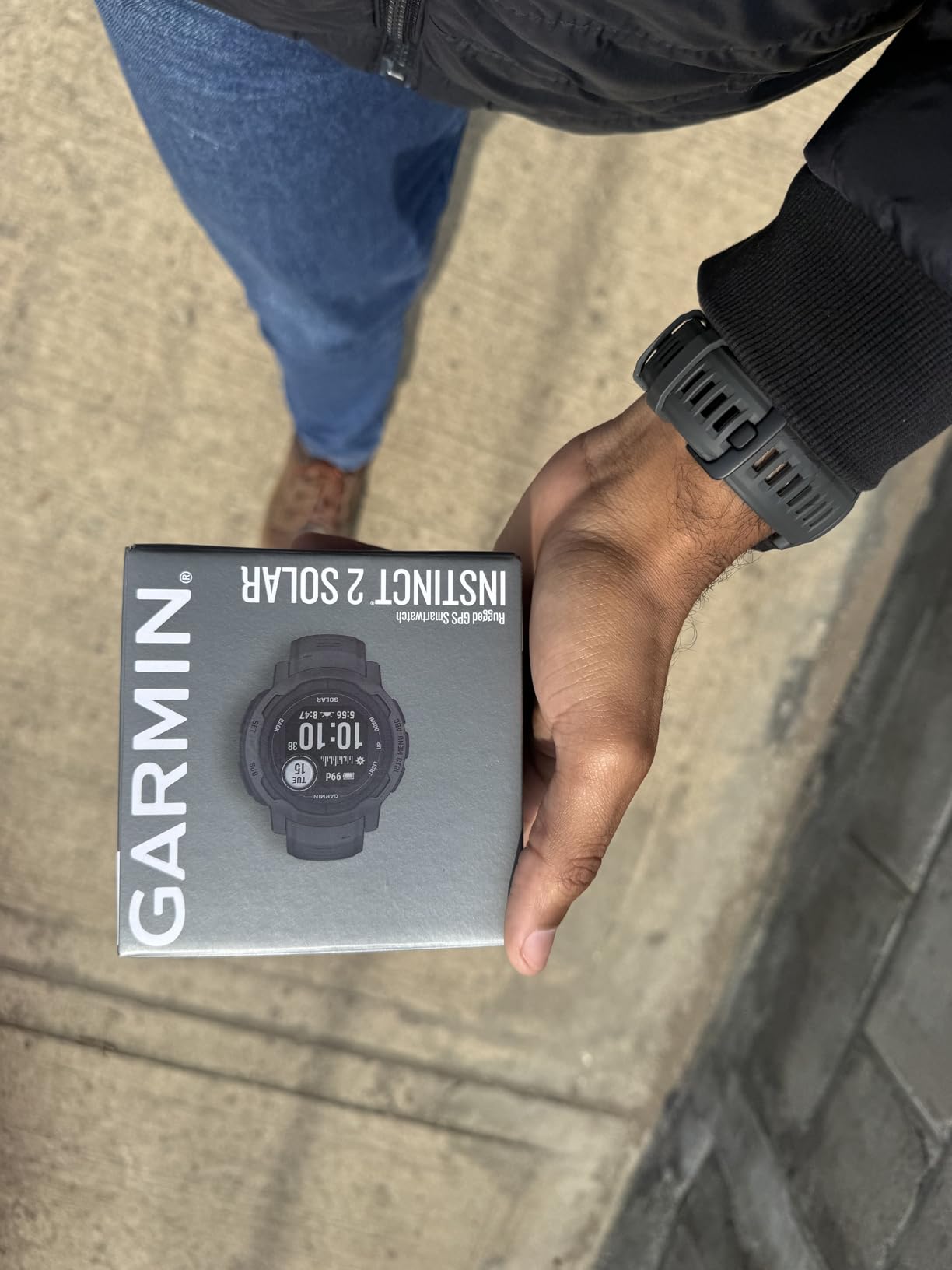 Garmin Instinct 2 Solar, Smaller-Sized Rugged Outdoor Watch with GPS, Solar Charging Capabilities, Multi-GNSS Support, Tracback Routing, Graphite customer photo 2
