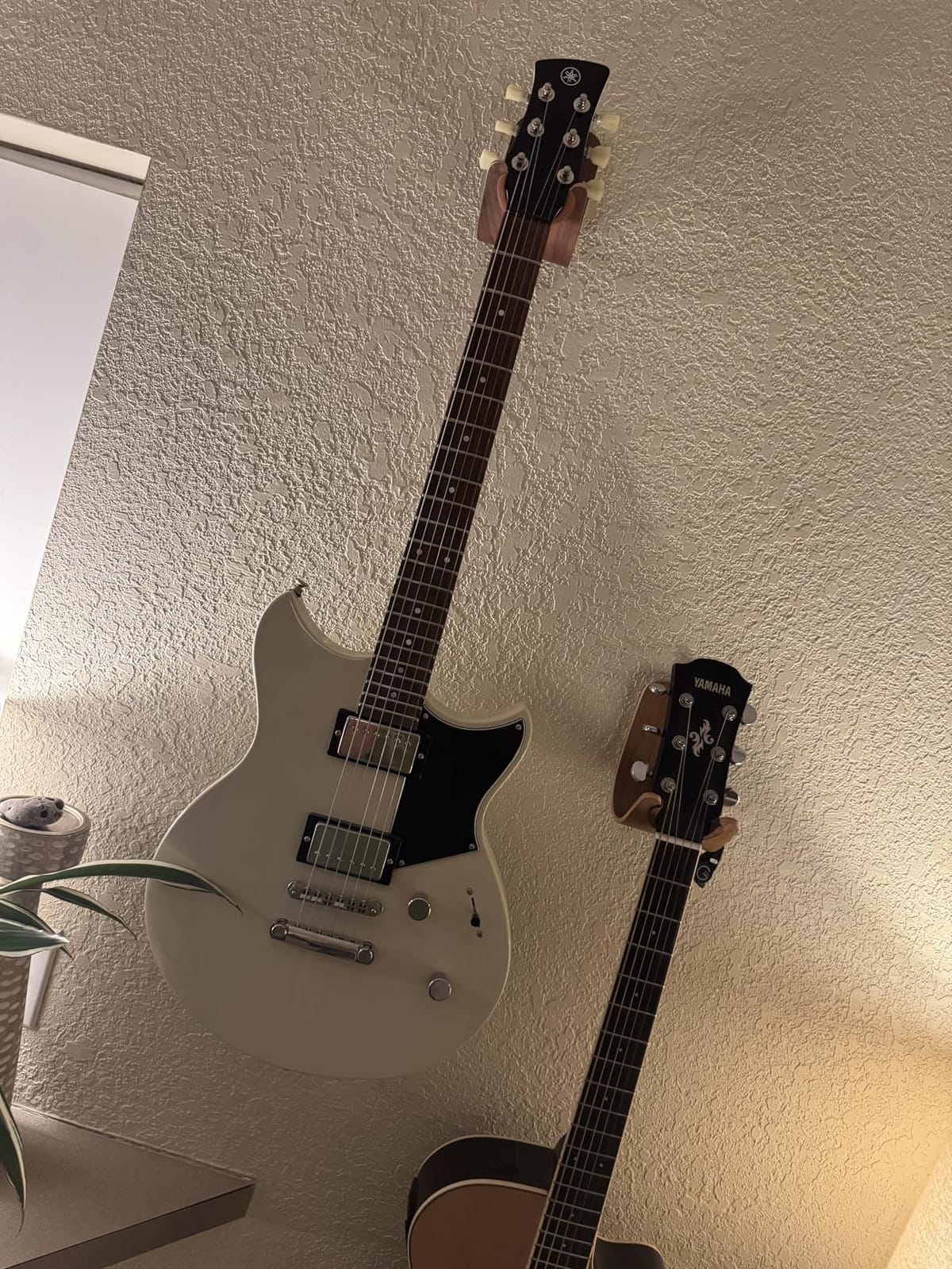 Yamaha Revstar Element RSE20L SWB Left-Handed Electric Guitar, Swift Blue customer photo 2