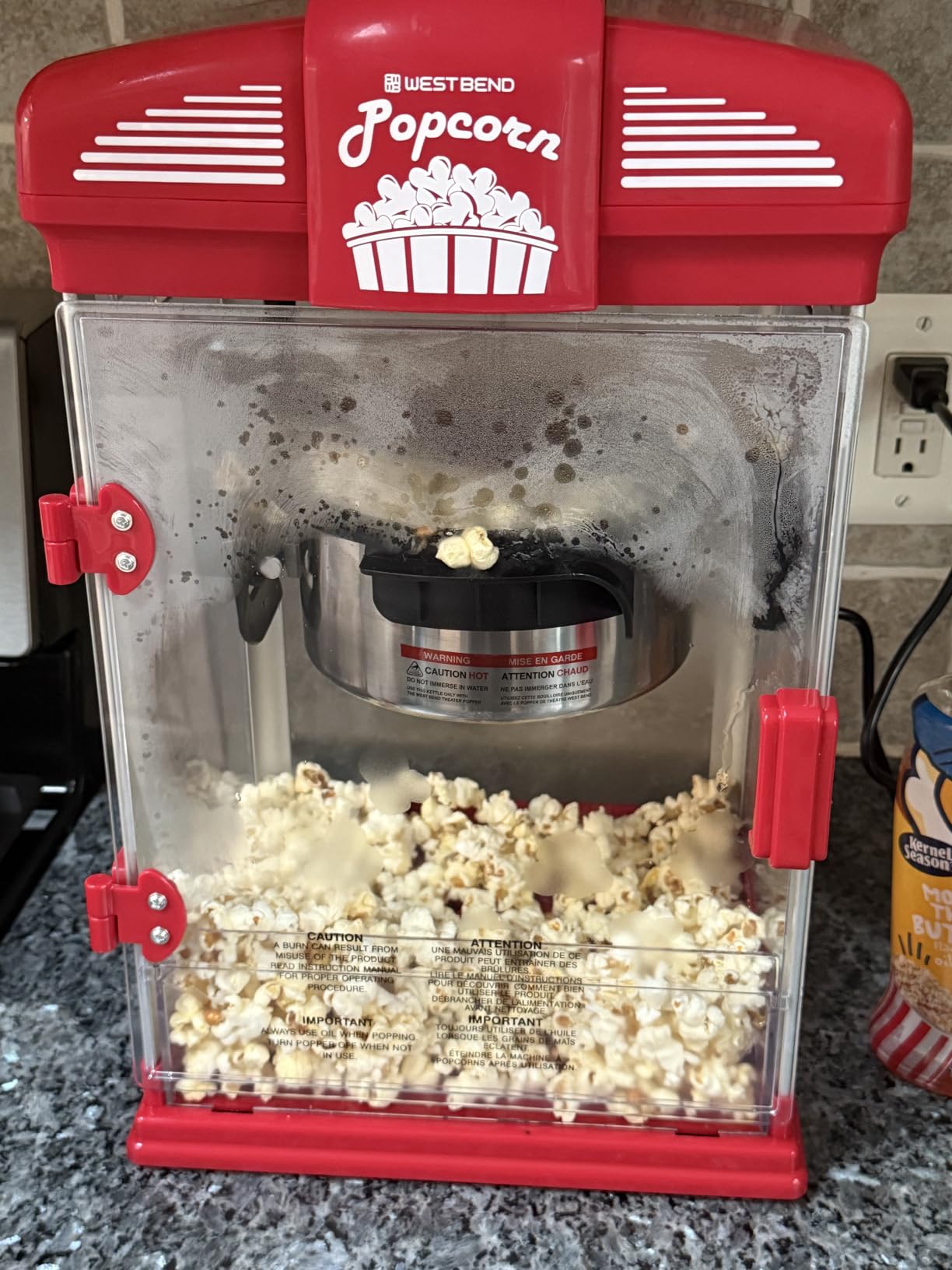 West Bend Theater Crazy Popcorn Machine, Non-stick Kettle, 4 Qt., Blue | West Bend Theater Crazy Popcorn Machine, Non-stick Kettle for Movie Theater Popcorn, Measuring Cup & Spoon, 4 Qt., Blue customer photo 1