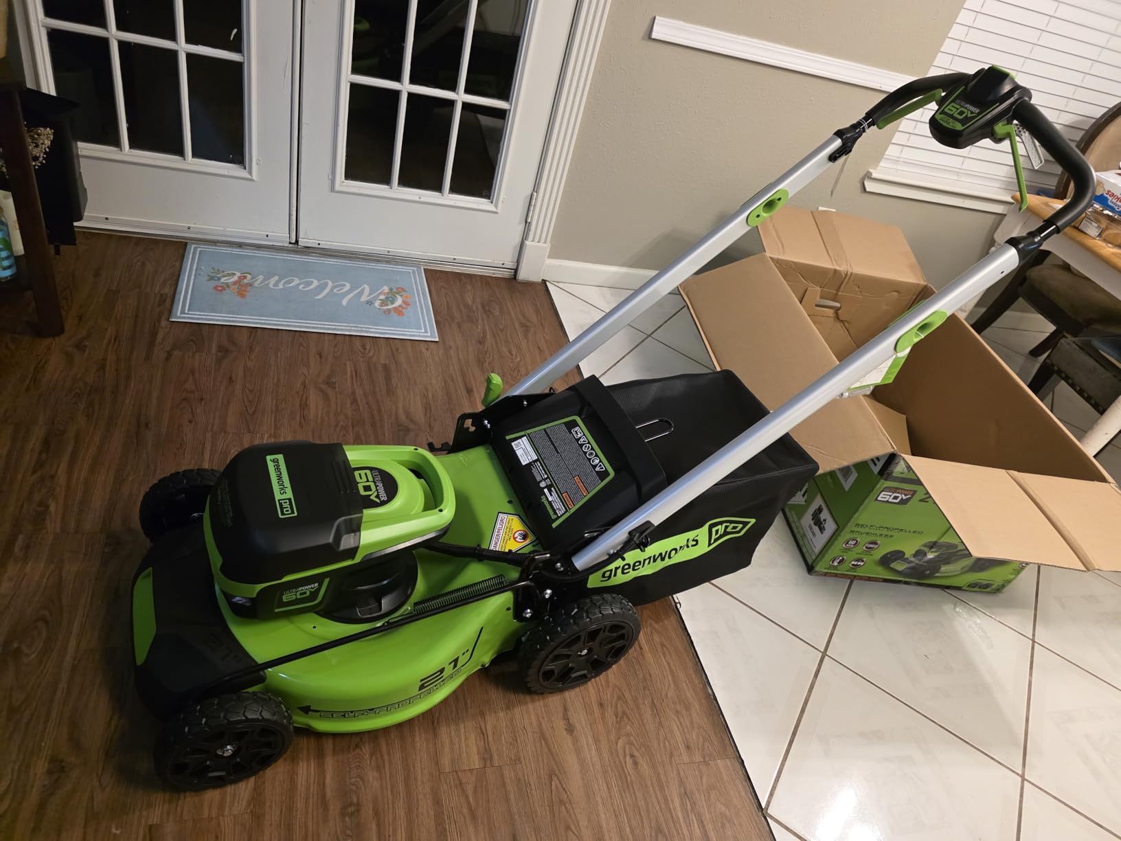 Greenworks 60V 21 in Self-Propelled Lawn Mower, (2) 4.0 Ah Battery Kit customer photo 2