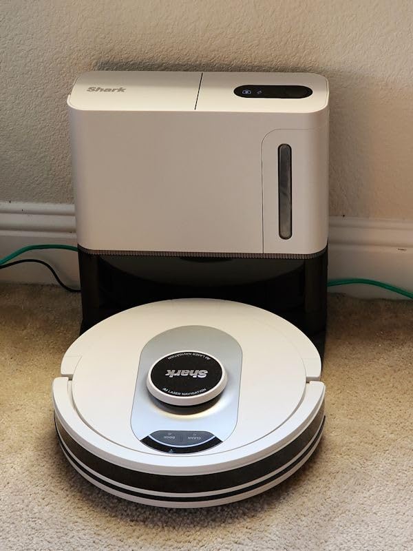 Shark Matrix Clean | Robot Vacuum Cleaner with Powerful Suction for Pet Hair, Rugs, Carpets & Hard Floors | Self-Empty Base | 60-Day Capacity | Voice Control | LiDAR Navigation | White | AV2511AE customer photo 1