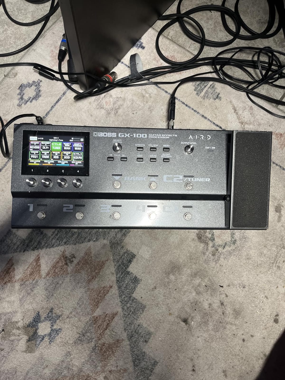 BOSS GX-100 | Advanced Guitar Effects Processor | Authentic Tube Amp Tone with AIRD Technology | 32 Amp Types & 170+ BOSS Effects Derived from the Flagship GT-1000 customer photo 1