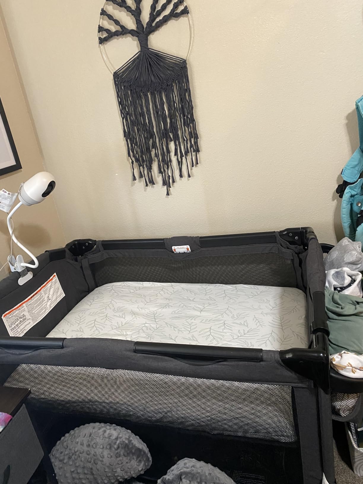 BEKA 4-in-1 Baby Bassinet Bedside Sleeper, Playard & Changing Table, Retractable Side Sleeper, Bassinet, Playard & Changing Table, Anti-Tip Structure customer photo 1