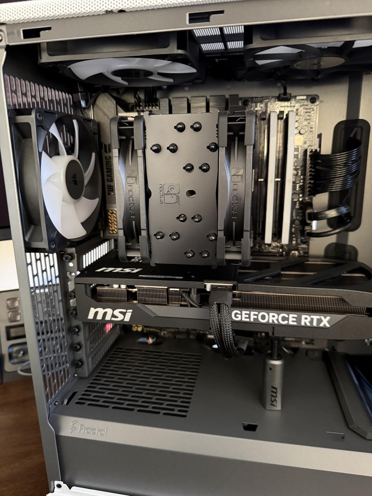 Fractal Design North - Genuine Walnut Wood Front - Mesh Side Panels - Two 140mm Aspect PWM Fans Included - Type C USB - ATX Airflow Mid Tower PC Gaming Case, Charcoal Black customer photo 1