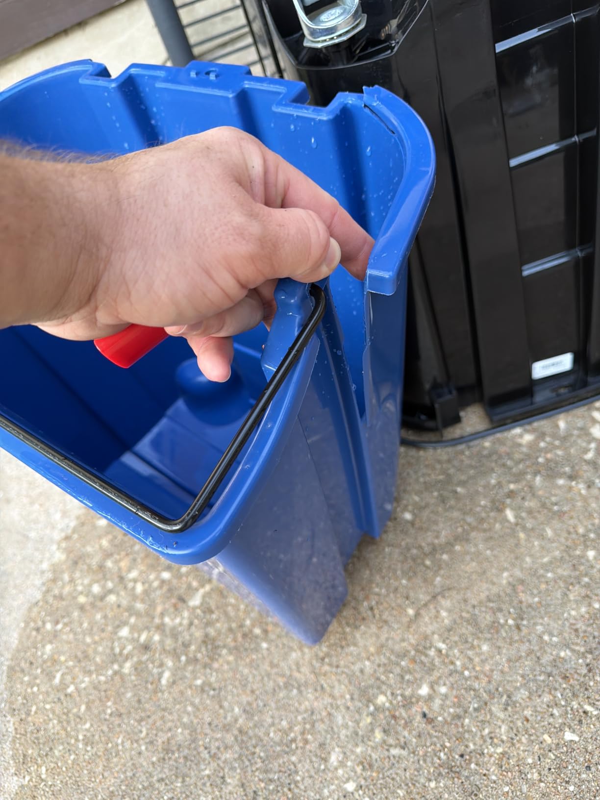 SPARTA 35 Qt Mop Bucket System with Wringer and Insert, Black | OmniFit, Polypropylene, 200,000-Cycle Wringer, Clean and Soiled Water Separation, Non-Marking Swivel Casters customer photo 2
