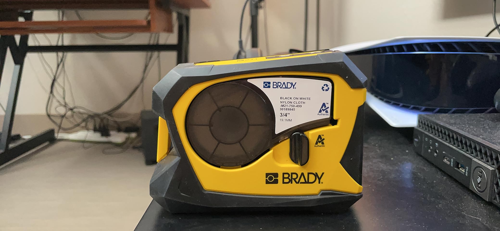 Brady M211 Portable Bluetooth Monochrome Label Printer, Yellow/Black customer photo 2